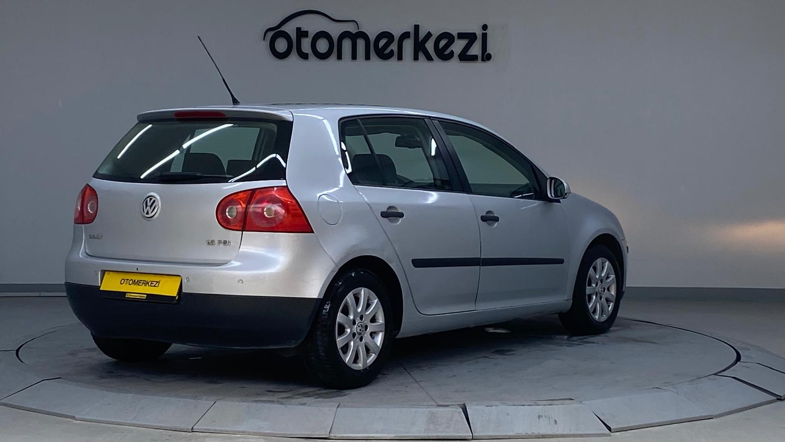 VOLKSWAGEN GOLF 9